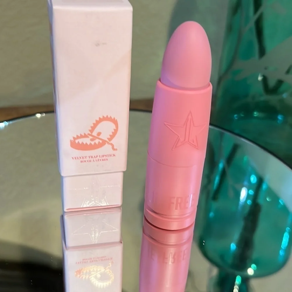 Jeffree Star Velvet Trap lipstick in color Kumquat. New!